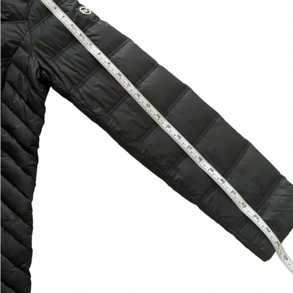 MICHAEL Kors black quilted nylon packable puffer black jacket Size S - Picture 8 of 14